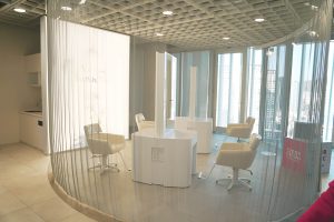 Кресло для парикмахерских модель 185 с анатомической спинкой