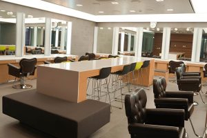 Салон красоты с креслами 301